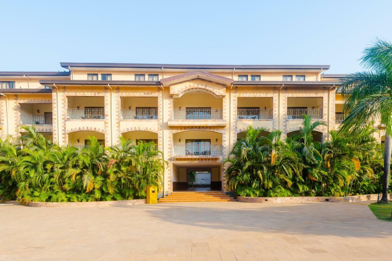 Capital O 35403 Discover Resorts Нерал Экстерьер фото